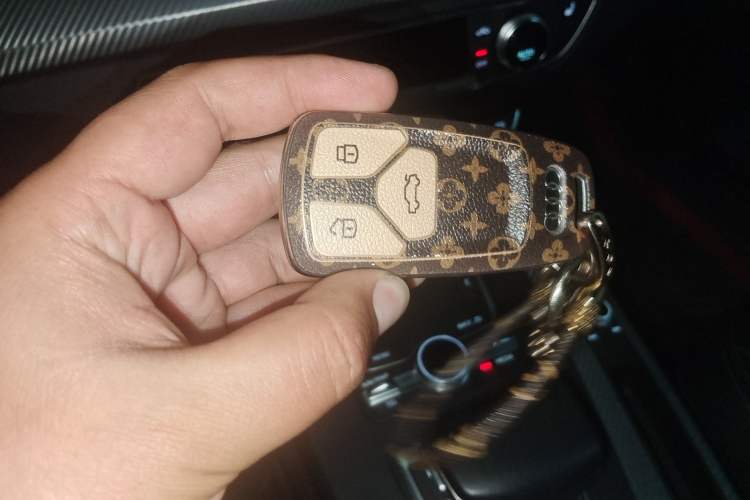 Used Audi Q5L 2020 45 TFSI Prestige Fashion Model Vehicle Key