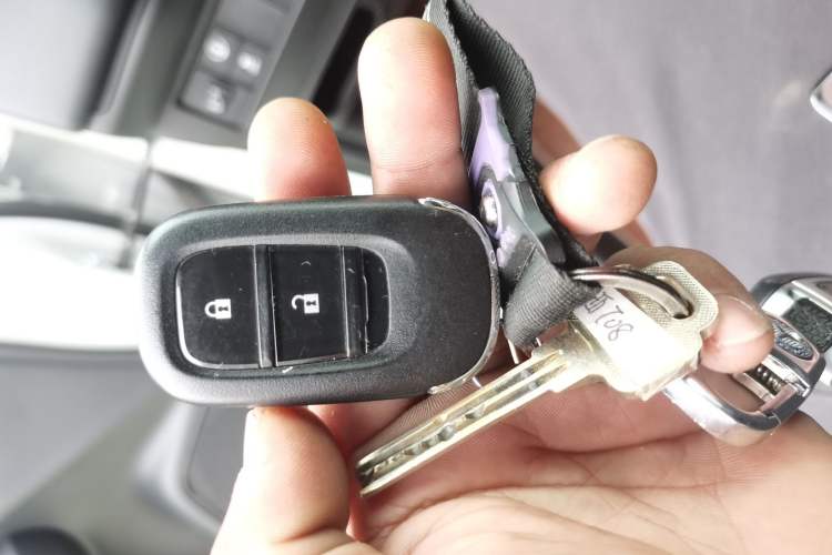 Used Honda Vezel 2023 1.5L CVT Tech Edition