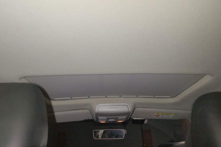 Used Volkswagen Sagitar 2015 1.6L Automatic Comfort Model Headliner