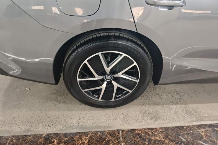 Used BYD Qin L 2024 DM-i 120KM Leading Model
