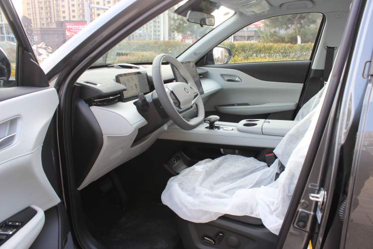 Used Changan UNI-Z New Energy 2025 Model, Smart New Blue Whale 125km Battleship+ Version
