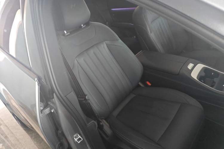 Used ONVO L60 2024 60 kWh Rear-Drive Version
