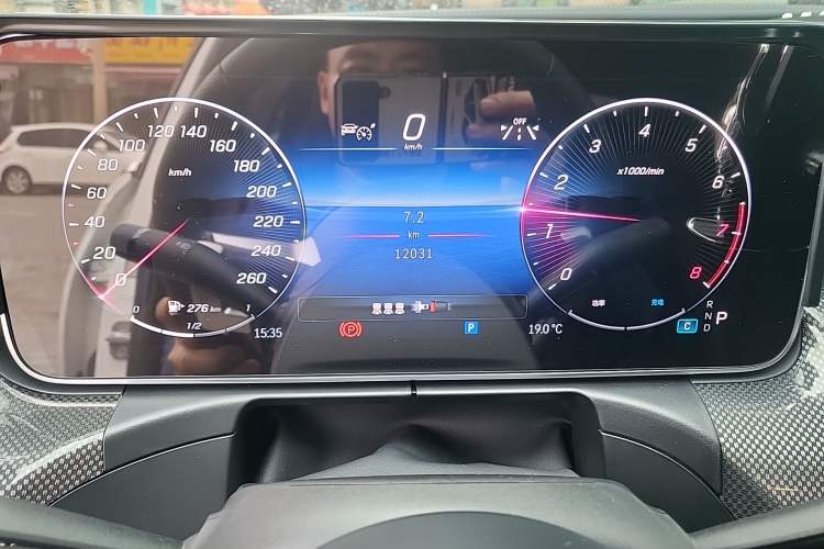 Used Mercedes-Benz C-Class 2024 Second Facelift C 260 L Sport Edition Odometer Close Up