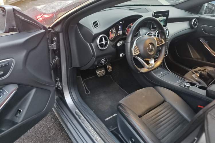 Used Mercedes-Benz CLA 2015 CLA 220 4MATIC
