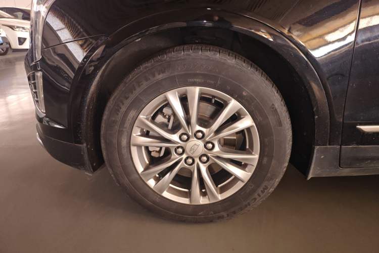 Used Cadillac XT5 2021 28T Luxury Model
