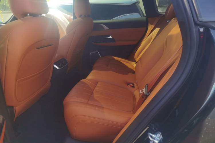 Used XPeng G9 2025 625 Long-Range Max Left Rear Seat