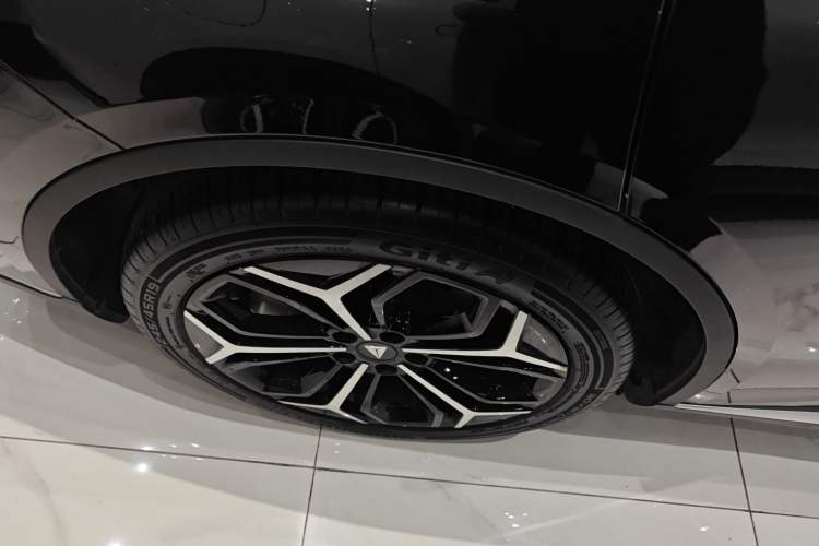 Used Deepal SL03 2025 Range-Extended Elite Version
