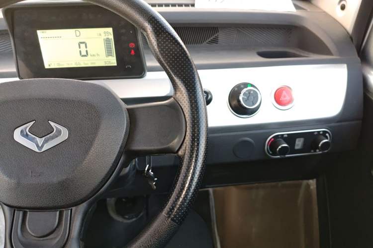 Used Neomor D01 2023 Van – Comfort Version