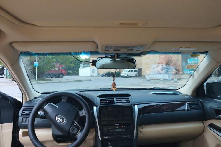 Used Toyota Camry 2015 2.0G Premier Edition Headliner