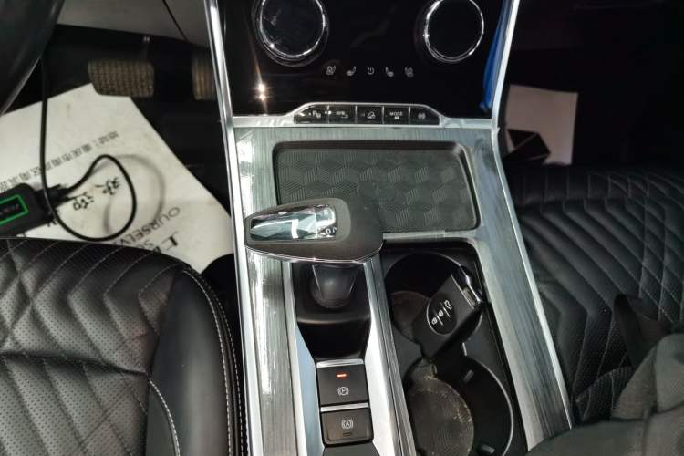 Used EXEED Lingyun 2023 400T Two-Wheel-Drive Star Prestige Edition Gear Lever