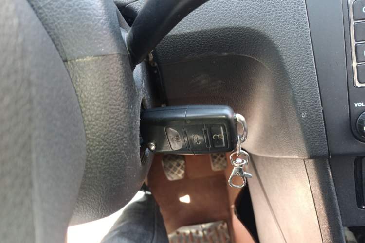 Used Volkswagen Santana 2015 1.4L Manual Fashion Edition Vehicle Key