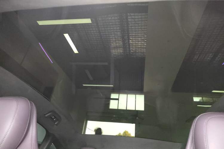 Used XPeng P7 2025 Model—750 All-Wheel-Drive High-Performance Ultra