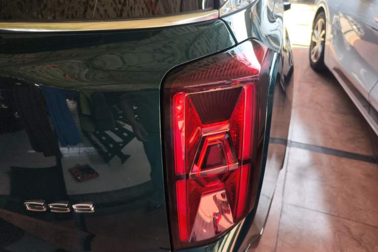 Used GAC Trumpchi GS8 2024 Linghang Series 2.0 TGDI Two-Wheel Drive Luxury Smart Connectivity Version
