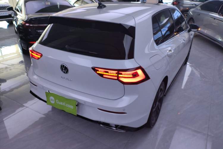 Used Volkswagen Golf 2023 Facelift 280TSI DSG R-Line Lite
