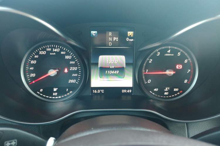 Used Mercedes-Benz GLC 2017 GLC 300 4MATIC Sport Edition Instrument Cluster