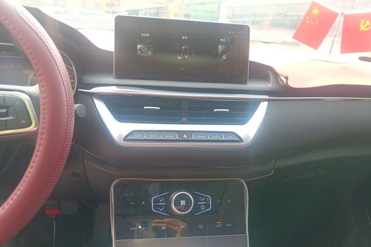 Used Hongqi H5 2022 Classic Model Facelift 1.5T DCT Qiyun Edition Audio And AC Panel