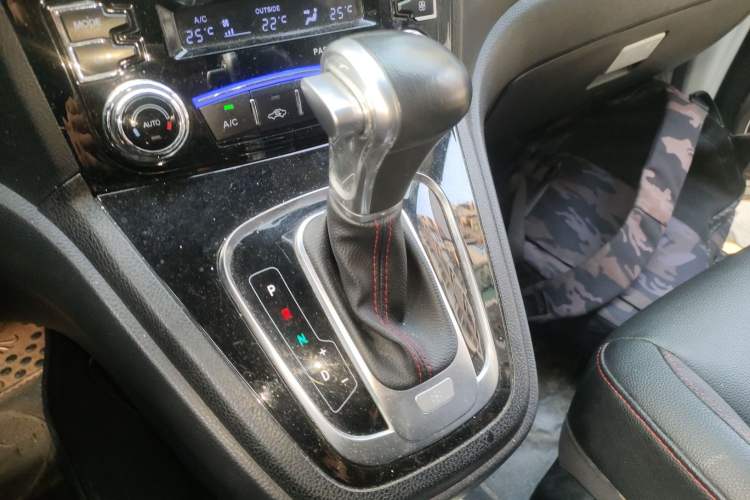 Used Haval H6 2016 Upgraded Model 1.5T Automatic Two-Wheel Drive Elite Version