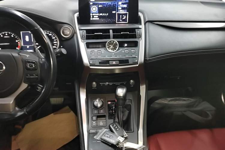 Used Lexus NX 2020 200 Front-Wheel Drive Vmotion Edition China VI Standard
