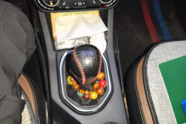 Used FAW Senya R7 2016 1.6L Manual Luxury Version Gear Lever