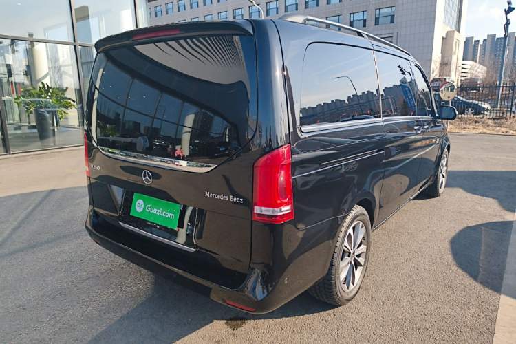 Used Mercedes-Benz V-Class 2021 V 260 Avantgarde Edition