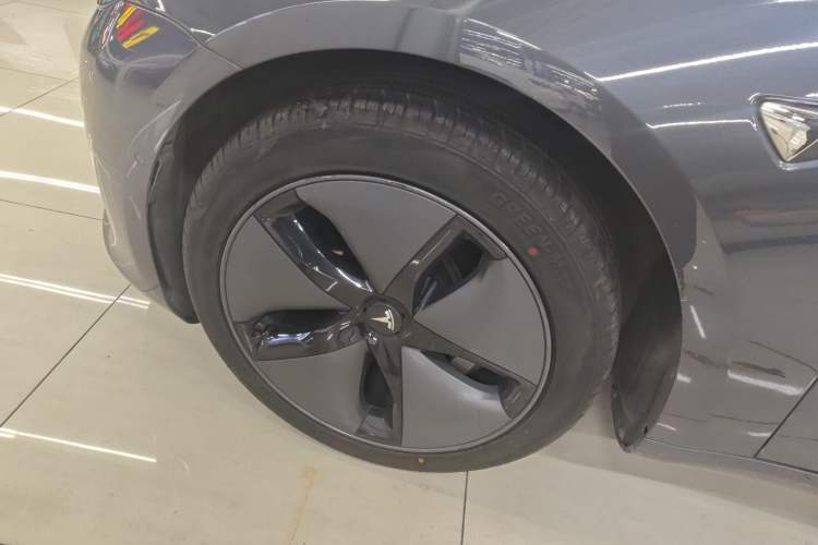 Used Tesla Model 3 2019 Long-Range Rear-Wheel-Drive Version
