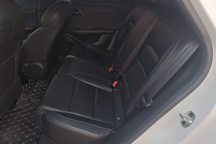 Used MG 4 EV 2022 425 km Luxury Edition