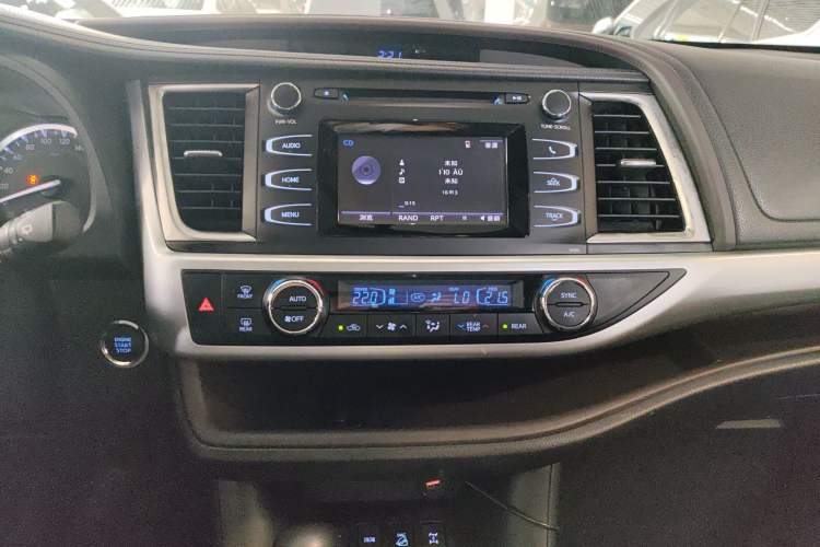 Used Toyota Highlander 2015 2.0T Four-Wheel Drive Luxury Edition 7-Seater Audio And AC Panel