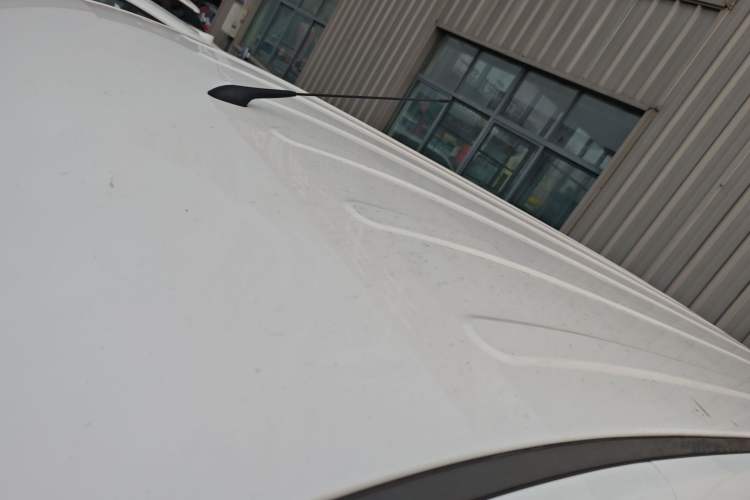 Used Wuling Yangguang 2024 300km Comfort-Grade Passenger Van 60kW