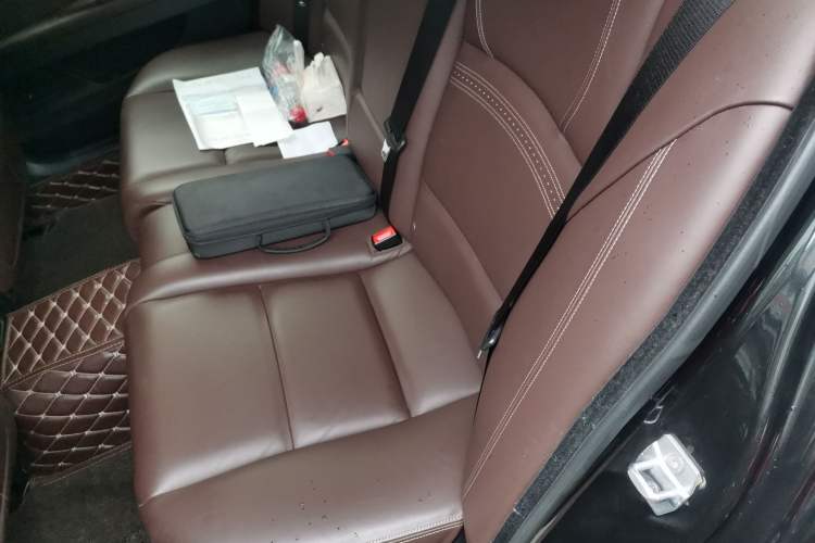 Used BMW 5 Series 2014 525Li Luxury Design Package
