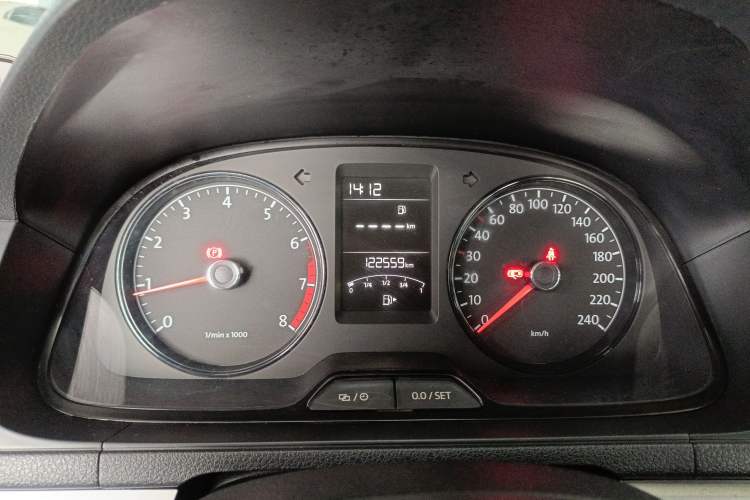 Used Volkswagen Lavida 2013 Revised Classic 1.6L Manual Fashion Edition Instrument Cluster
