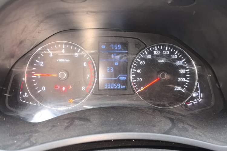 Used FAW Senya R7 2017 1.6L Manual Luxury Model
