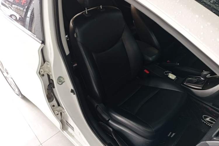 Used Hyundai Elantra (5th Generation / Langdong) 2016 1.6L Automatic Prestige Model