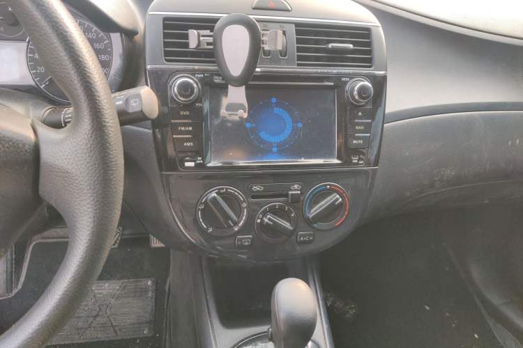 Used Nissan Tiida 2011 1.6L CVT Comfort Model
