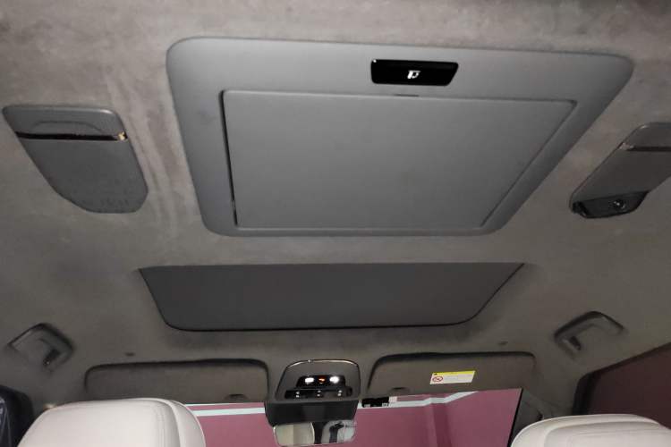 Used Zeekr 009 2022 WE Edition
