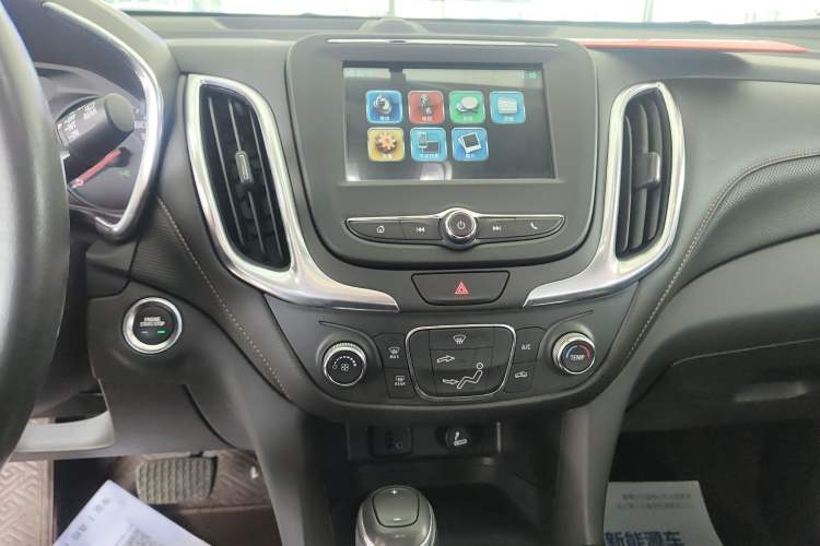 Used Chevrolet Equinox 2019 535T Automatic Chijie Edition China VI Audio And AC Panel