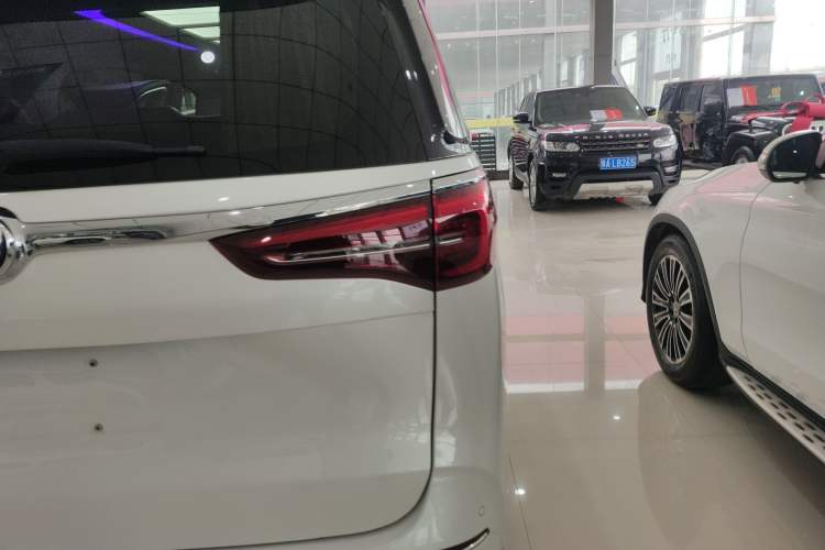 Used Buick GL8 2023 ES Lu Zun Comfort Model
