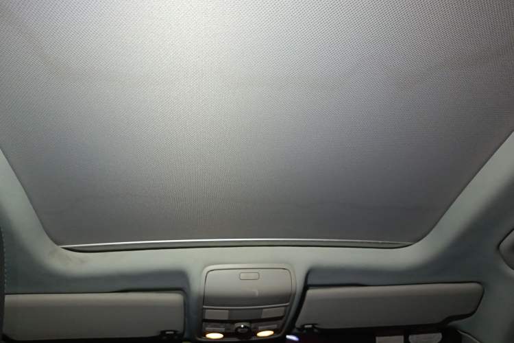 Used Volkswagen Tiguan 2010 1.8TSI Automatic Two-Wheel Drive Elite Edition Headliner