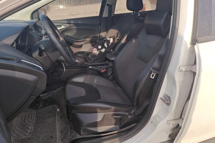 Used Ford Focus 2018 Hatchback Classic 1.6L Automatic Trendy SmartDrive Edition