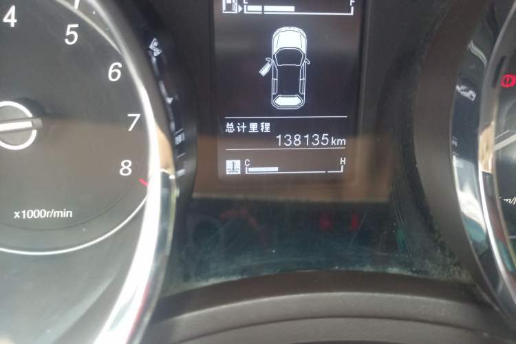 Used Baojun 730 2016 1.5L Manual Comfort Version 7 Seats China V Emission Standard Odometer Close Up