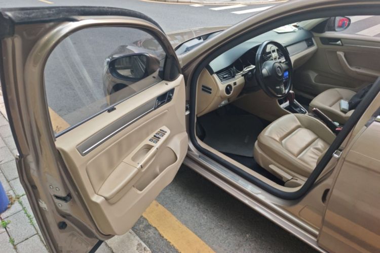 Used Volkswagen Bora 2014 1.6L Automatic Comfort Model Driver Seat