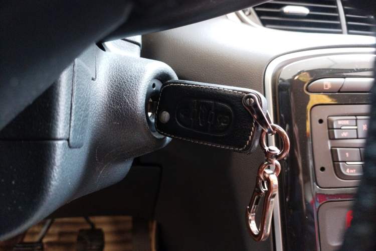 Used Peugeot 308 2013 1.6L Manual Fashion Model