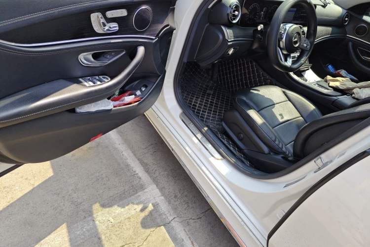 Used Mercedes-Benz E-Class 2019 Restyled E 300 L Sporty and Stylish Edition
