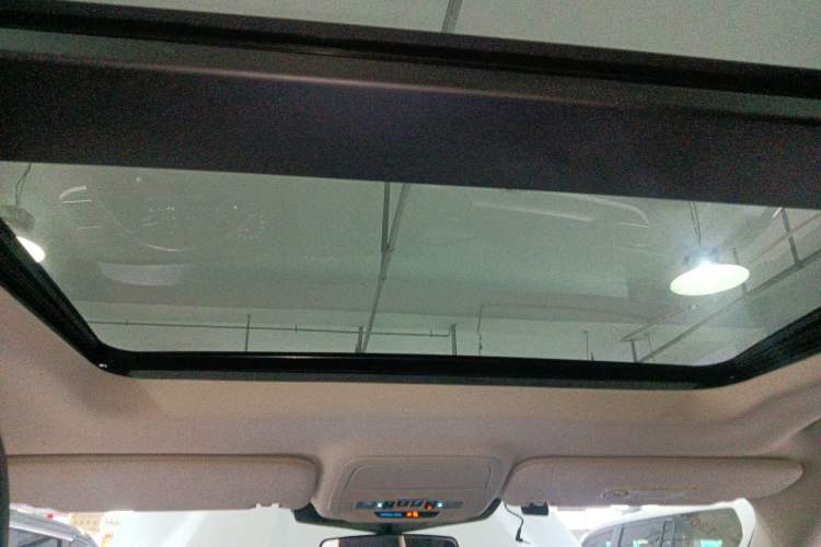 Used Ford Explorer 2020 EcoBoost 285 Four-Wheel Drive Trend Edition 6 Seats Headliner