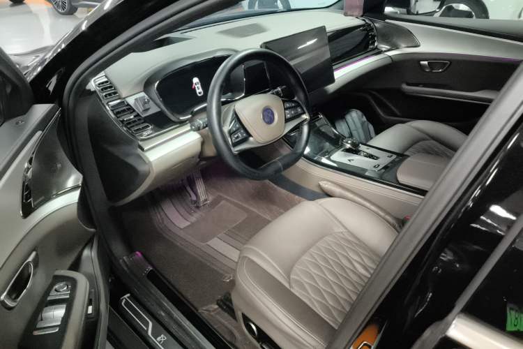 Used BYD Han 2025 EV 605KM Prestige Model Driver Seat