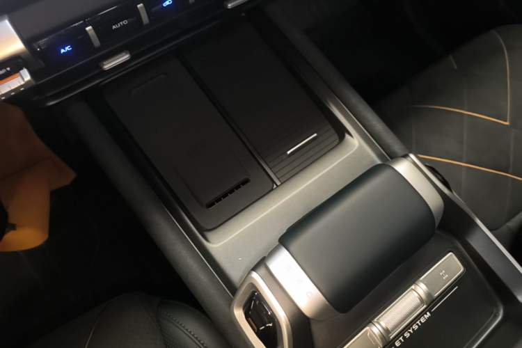 Used Deepal G318 2025 Worry-Free Adventure Edition Four-Wheel Drive Secret Realm Version
