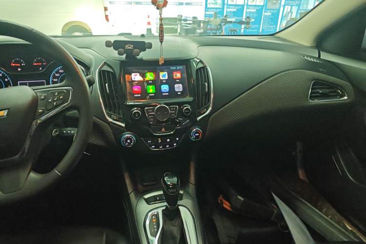 Used Chevrolet Cruze 2016 1.5L Automatic Luxury Edition Audio And AC Panel