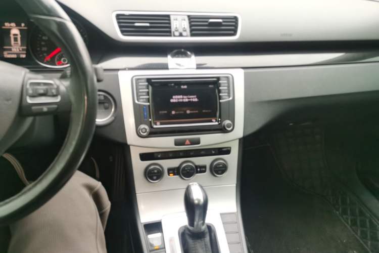 Used Volkswagen Magotan 2015 Revised Version 2.0 TSI Luxury Edition