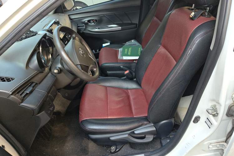 Used Toyota YARiS L Zhi Xuan 2015 1.5E Automatic Charm Edition
