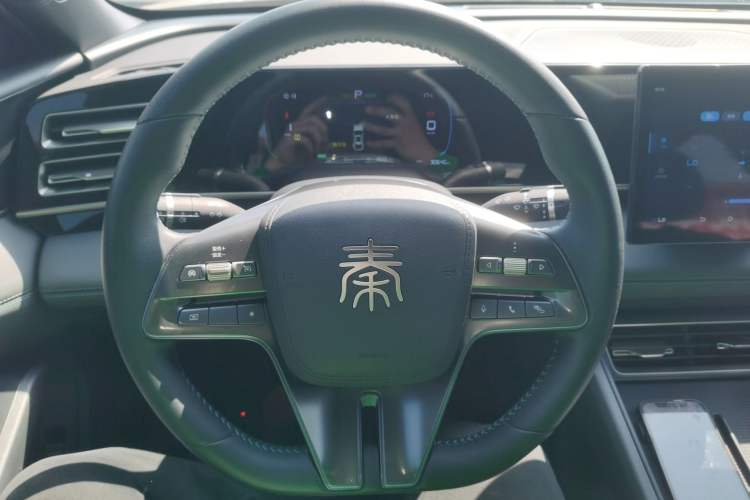 Used BYD Qin L 2024 DM-i 80KM Leading Model Steering Wheel