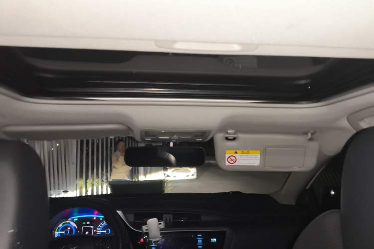 Used Toyota Corolla 2017 Revised Dual-Engine 1.8L E-CVT Elite Edition
